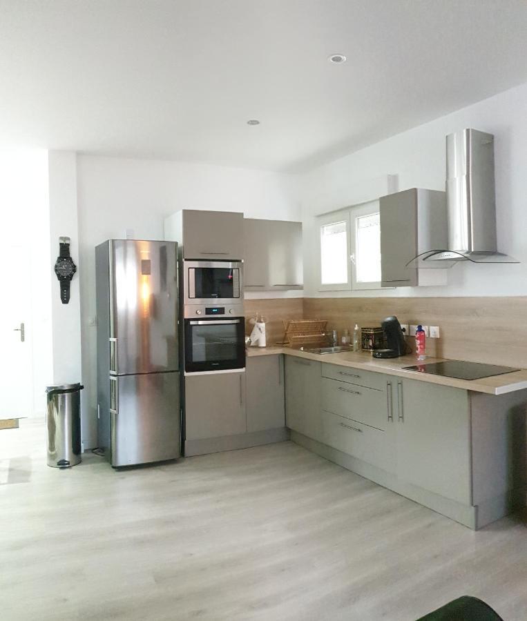 Appartement Hyper-Centre Epernay Avec Sauna Et Parking Prive Luaran gambar